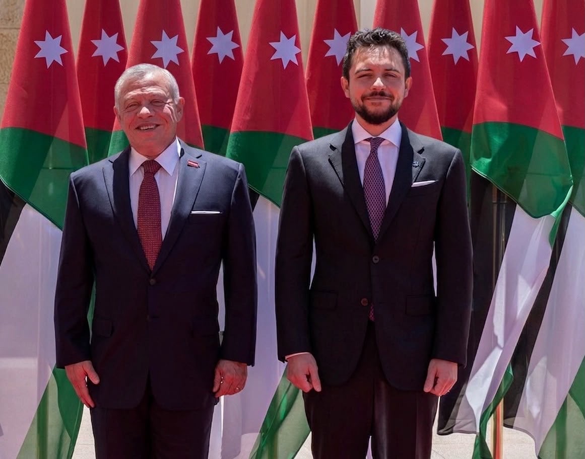 صورة حول : الأسواق الحرة الأردنية تهنىء جلالة الملك وولي العهد بذكرى المولد النبوي الأسواق الحرة الأردنية تهنىء جلالة الملك وولي العهد بذكرى المولد النبوي
