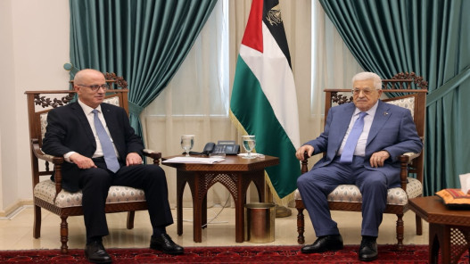 صورة حول : عباس يؤكد إجراء الانتخابات الفلسطينية بموعدها المحدد عباس يؤكد إجراء الانتخابات الفلسطينية بموعدها المحدد