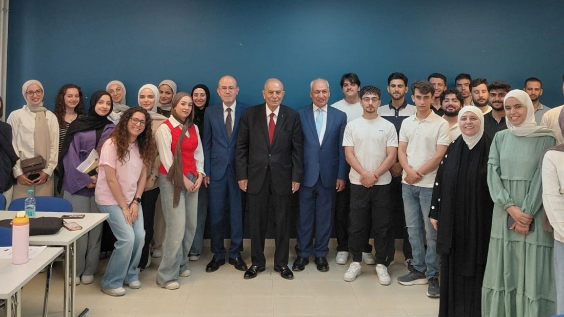 صورة حول : محاضرة في جامعة الحسين التقنية تسلط الضوء على الوصاية الهاشمية محاضرة في جامعة الحسين التقنية تسلط الضوء على الوصاية الهاشمية
