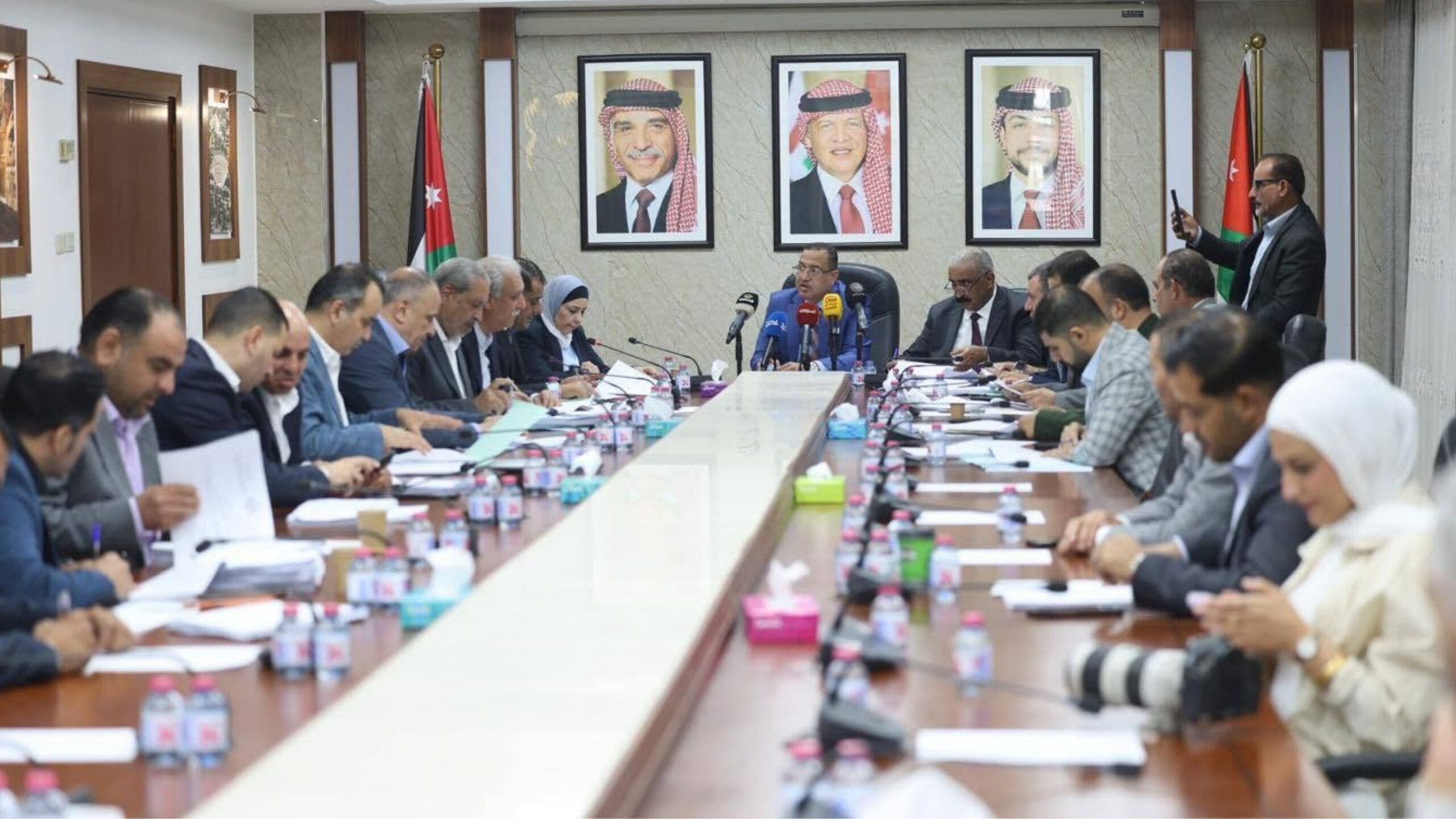 صورة حول : "الإدارية النيابية" تواصل إقرار مشروع قانون الإدارة المحلية لسنة 2026 "الإدارية النيابية" تواصل إقرار مشروع قانون الإدارة المحلية لسنة 2026