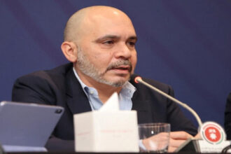 الأمير علي: التصويت العلني يحمي اتحادات الكرة من الضغوط