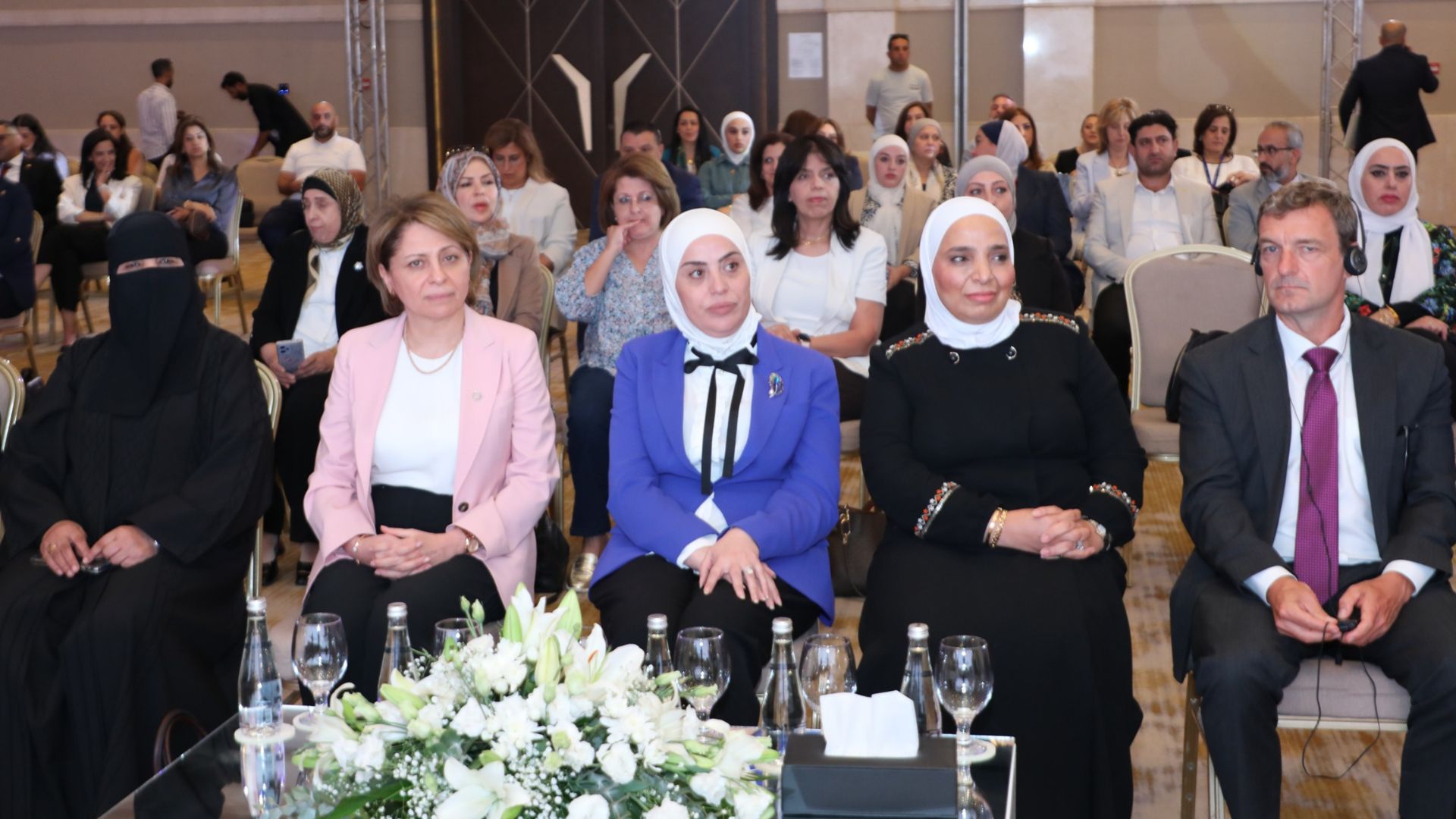 صورة حول : إطلاق ختم مؤسسي لدعم وتمكين المرأة في الأردن إطلاق ختم مؤسسي لدعم وتمكين المرأة في الأردن