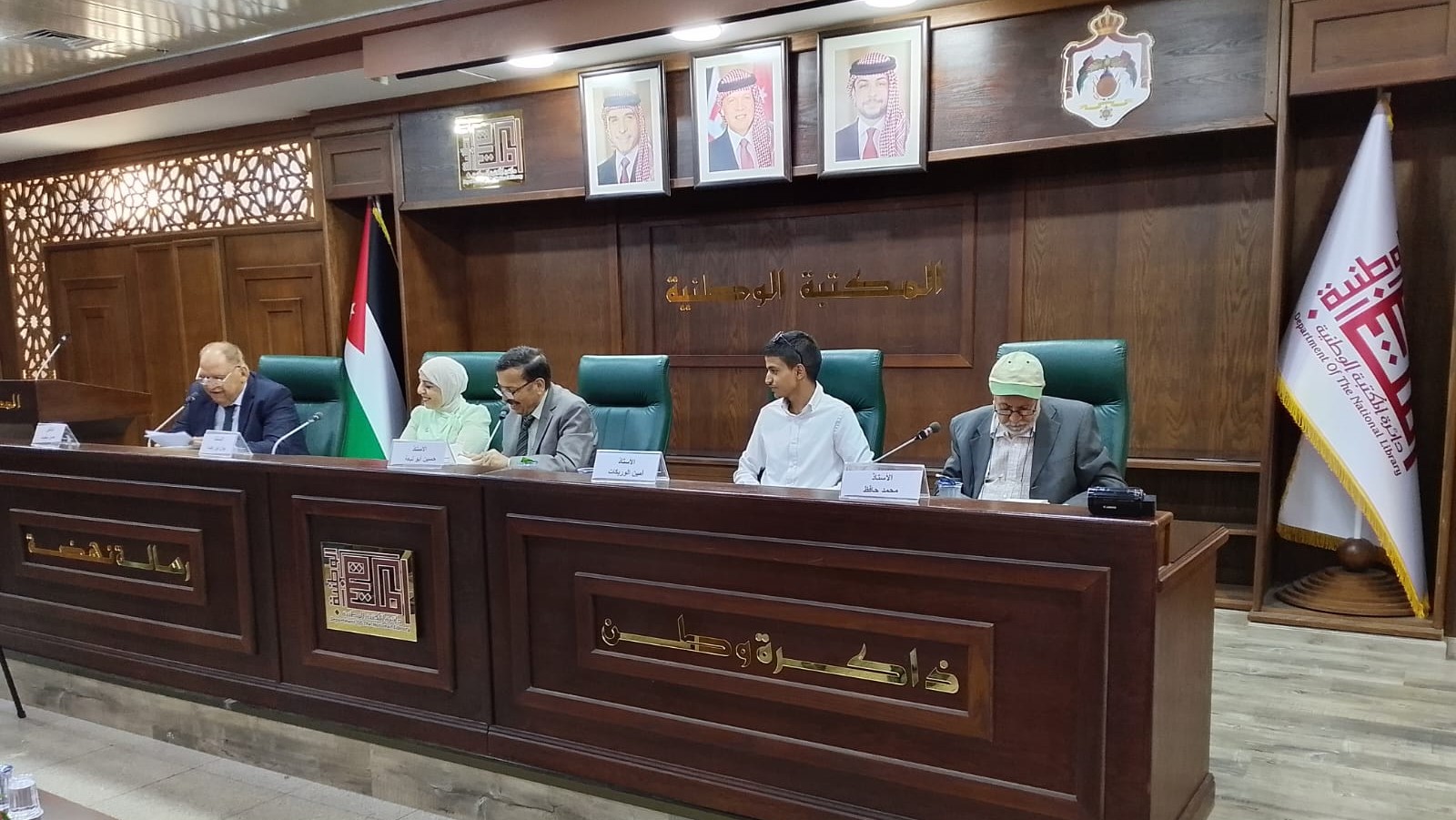 صورة حول : أمسية قصصية في جرش تستحضر تفاصيل الحياة اليومية أمسية قصصية في جرش تستحضر تفاصيل الحياة اليومية