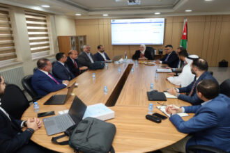 توقيع عقد مشروع طاقة رياح ممول من الإمارات لتعزيز الطاقة المتجددة في الأردن