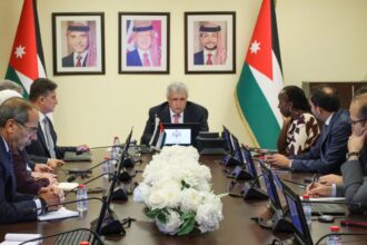 القطامين يبحث مع السفارة البريطانية و”بوسطن الاستشارية” تطوير قطاع النقل والتحول الرقمي