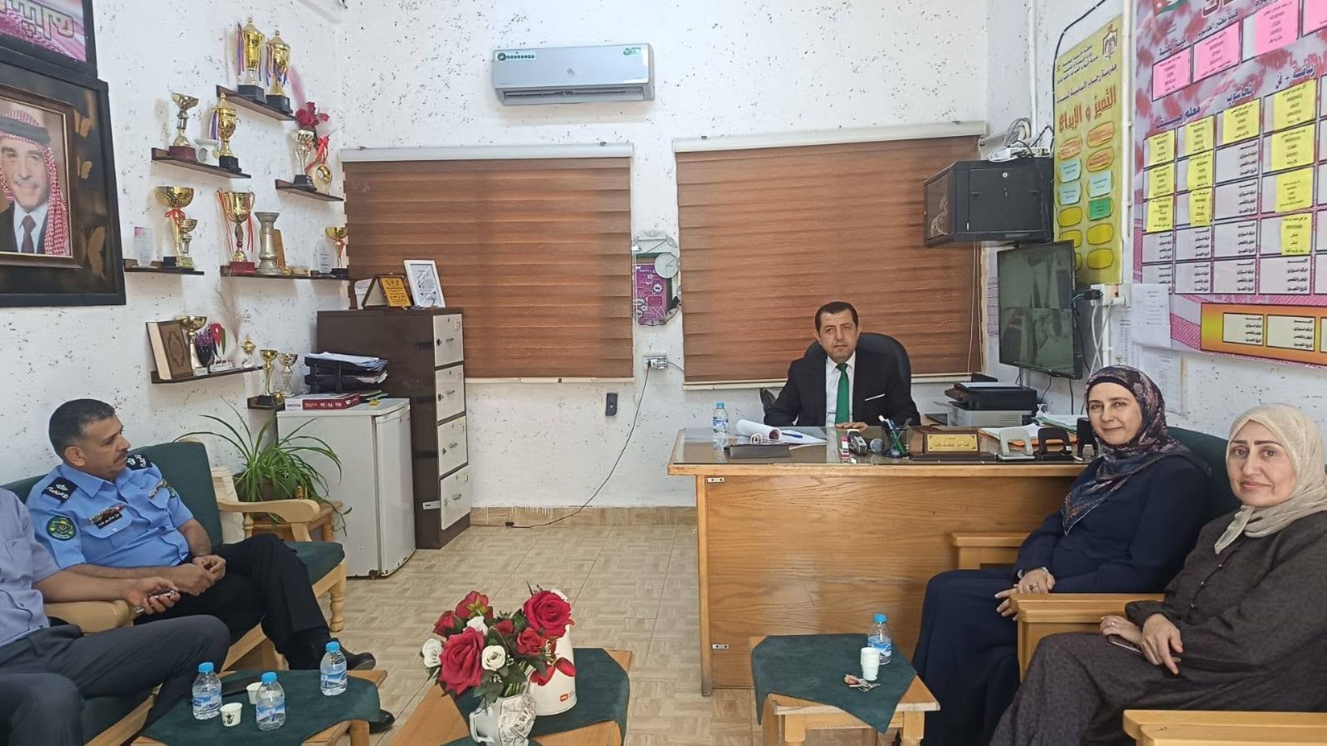 صورة حول : تربية قصبة المفرق: دوام فترتين في مدرسة رحاب الأساسية مؤقتاً تربية قصبة المفرق: دوام فترتين في مدرسة رحاب الأساسية مؤقتاً
