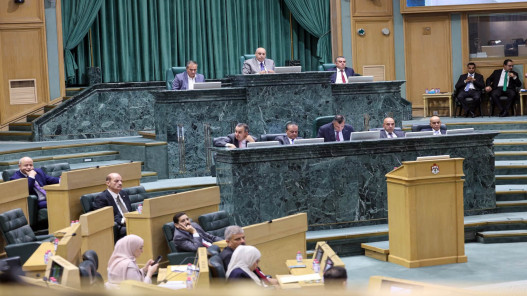 صورة حول : "النواب" يشرع بمناقشة مشروع قانون الإدارة المحلية "النواب" يشرع بمناقشة مشروع قانون الإدارة المحلية