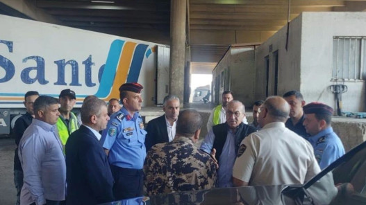 صورة حول : أبو السمن يتفقد مشاريع الأشغال في الرمثا وجابر أبو السمن يتفقد مشاريع الأشغال في الرمثا وجابر