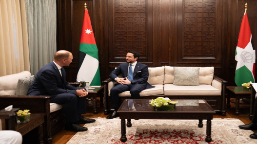 صورة حول : ولي العهد يستقبل وزير الدولة بوزارة الدفاع الألمانية ولي العهد يستقبل وزير الدولة بوزارة الدفاع الألمانية