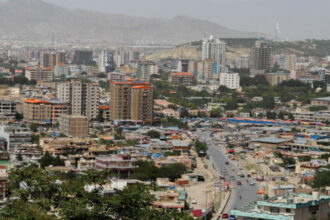 42 طفلاً مصاباً بانفجار داخل مدرسة في كابل