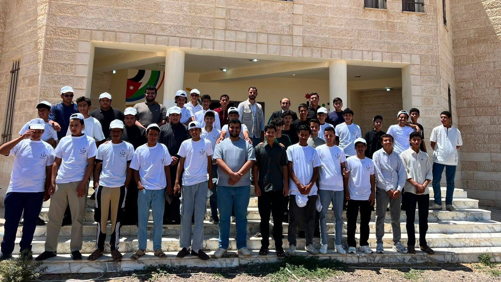 صورة حول : اختتام فعاليات معسكر السردية الأردنية في مركز شباب الشراه اختتام فعاليات معسكر السردية الأردنية في مركز شباب الشراه