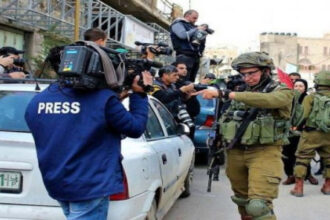 نقابة الصحفيين الفلسطينيين توثق 108 اعتداءات إسرائيلية بحق الصحفيين خلال تموز