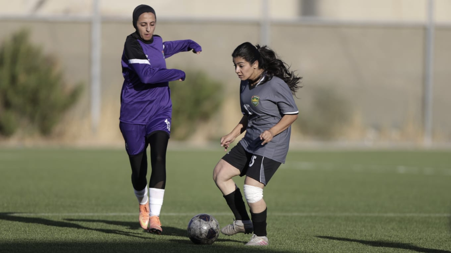 صورة حول : الأهلي يتصدر دوري الدرجة الأولى للسيدات بعد ختام الجولة الثانية الأهلي يتصدر دوري الدرجة الأولى للسيدات بعد ختام الجولة الثانية