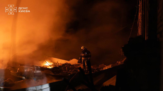 صورة حول : هجمات روسية على أوكرانيا تخلف 9 قتلى وعشرات المصابين هجمات روسية على أوكرانيا تخلف 9 قتلى وعشرات المصابين