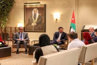 ولي العهد يستقبل أعضاء مجلس شبكة خريجي برنامج خطى الحسين