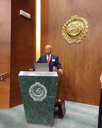 صورة حول : أنا لا أصلُح إلا أن أكون وزيرًا للشباب أنا لا أصلُح إلا أن أكون وزيرًا للشباب