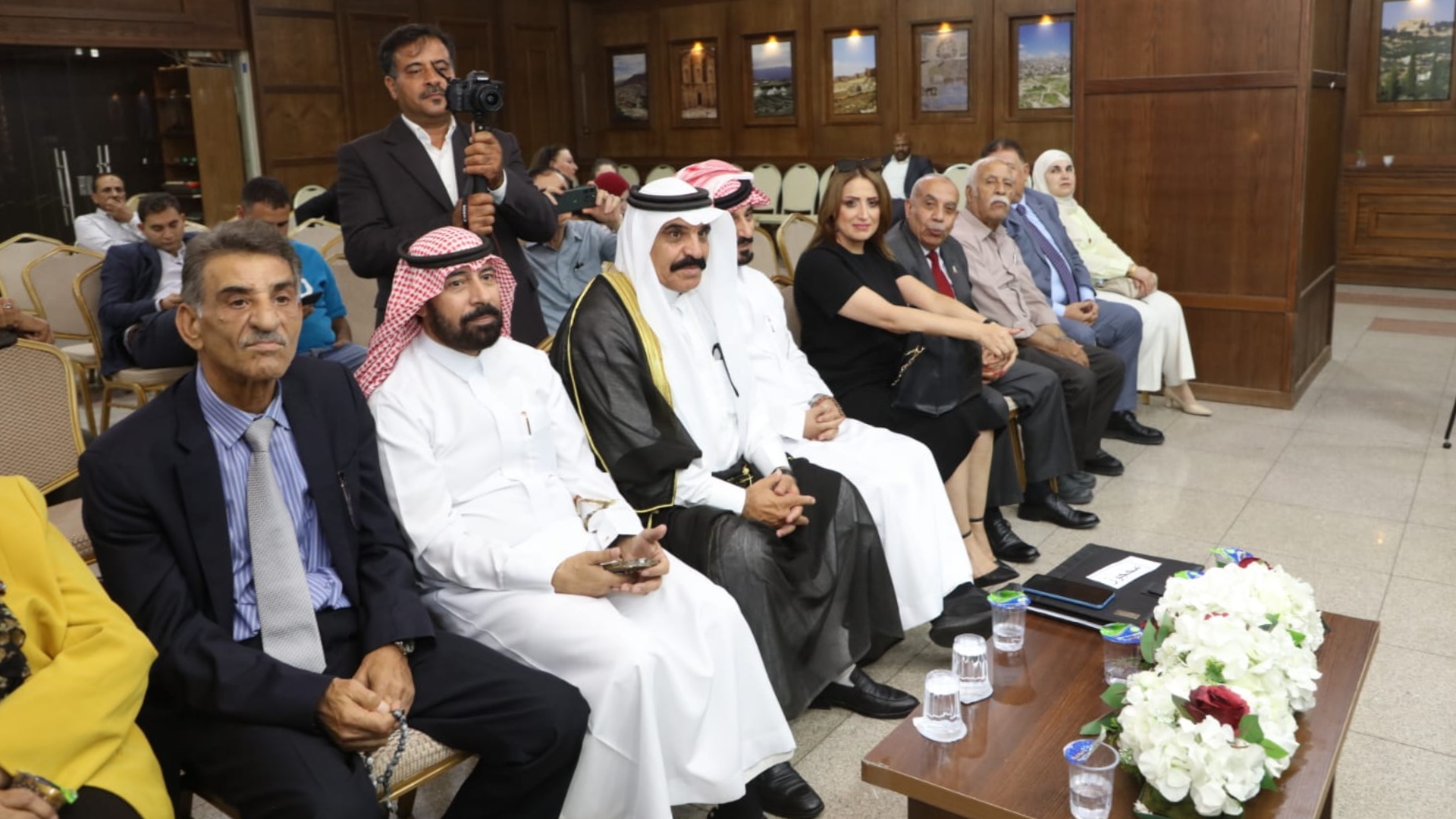 صورة حول : ندوة “فسيفساء التراث” تسلط الضوء على الذاكرة والهوية الشعبية ندوة “فسيفساء التراث” تسلط الضوء على الذاكرة والهوية الشعبية
