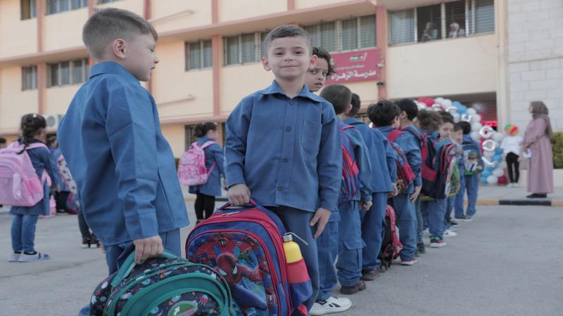 صورة حول : 2.2 مليون طالب وطالبة يعودون إلى مدارس المملكة إيذانا ببدء العام الدراسي 2.2 مليون طالب وطالبة يعودون إلى مدارس المملكة إيذانا ببدء العام الدراسي