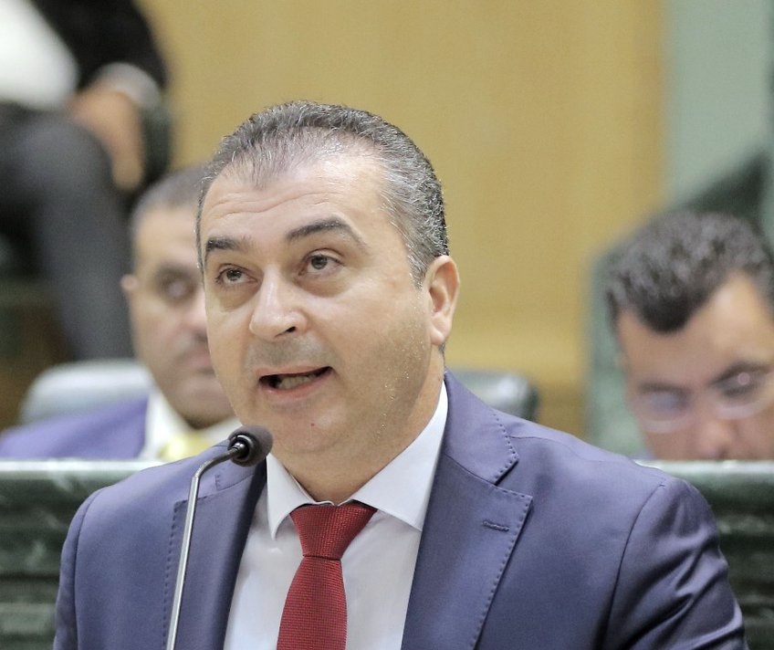 صورة حول : الزيادين يسأل وزير الزراعة عن واقع مشروع المربع الصحي للمواشي في معان الزيادين يسأل وزير الزراعة عن واقع مشروع المربع الصحي للمواشي في معان
