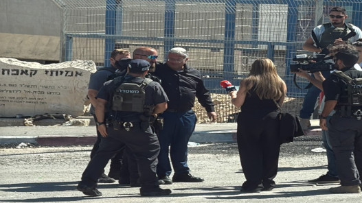 صورة حول : بن غفير: بدء إخلاء مقر الأونروا في كفر عقب شمال القدس وسط اقتحامات إسرائيلية بن غفير: بدء إخلاء مقر الأونروا في كفر عقب شمال القدس وسط اقتحامات إسرائيلية