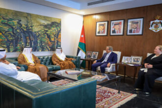 الأردن والإمارات تعززان الشراكة التنموية بتمويل مشاريع التعليم والطاقة