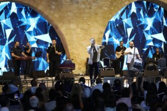 عادل الداوود وأيمن زبيب يلهبان أجواء مهرجان الفحيص