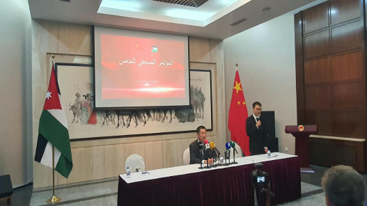 صورة حول : السفير الصيني: زيارة الملك إلى الصين تاريخية والعلاقات الأردنية الصينية عند محطة مهمة السفير الصيني: زيارة الملك إلى الصين تاريخية والعلاقات الأردنية الصينية عند محطة مهمة
