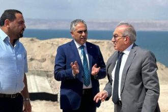 أبو السمن يتفقد مشاريع حماية طريق البحر الميت من أضرار السيول