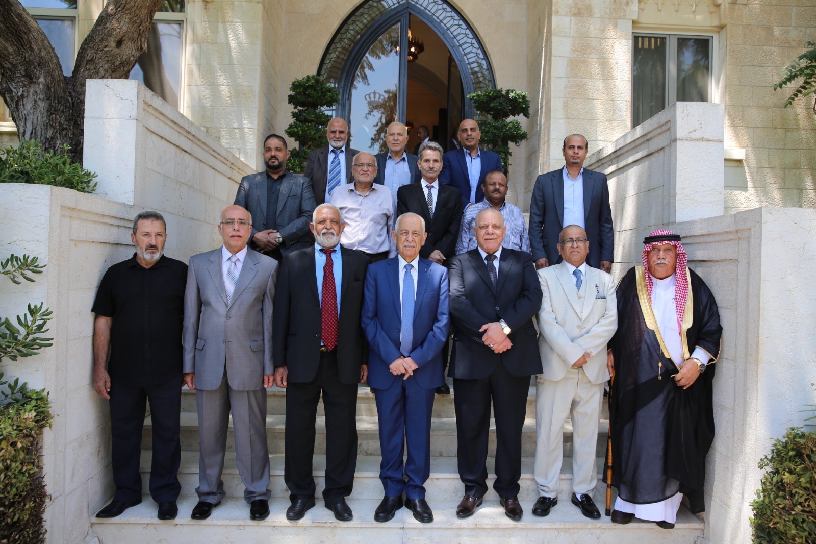 رئيس الديوان الملكي يلتقي وفدا شبابيا من لواء وادي السير ووفدا من أبناء عشيرة أبو دية البدوي