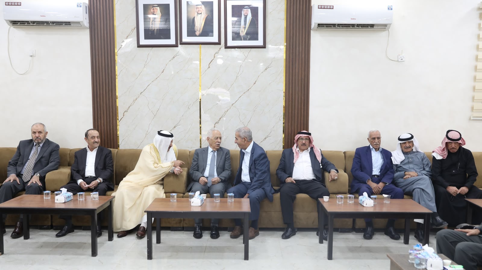 مندوبا عن الملك وولي العهد… العيسوي يعزي المجالي والنواصرة