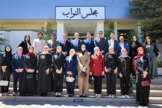 الطراونة يلتقي عدداً من طلبة الحقوق في جامعة مؤتة