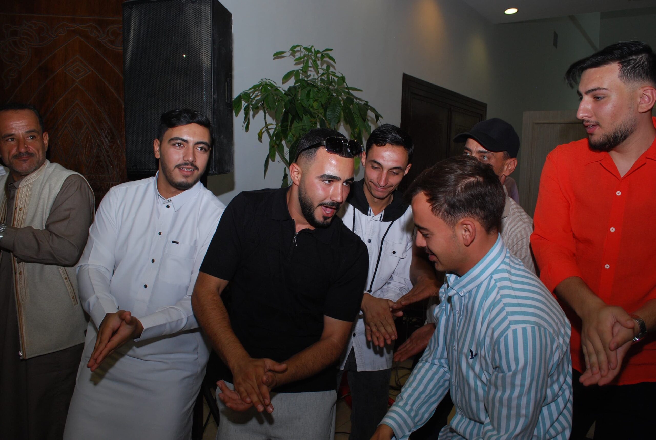 يقيم الحاج ابو رخية حفل غداء بمناسبة فرح نجله محمد نبيل ابو رخية