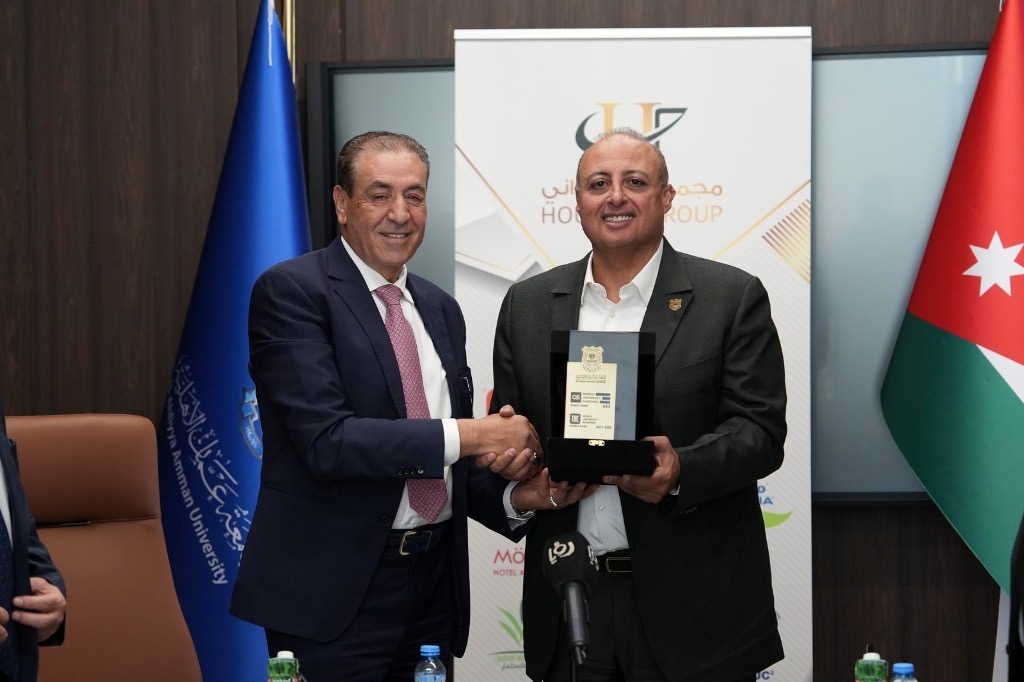 صورة حول : عمّان الأهلية تُعزّز برنامج البكالوريوس الجديد "تصميم المجوهرات" بالشراكة مع "ديفا للمجوهرات والألماس" عمّان الأهلية تُعزّز برنامج البكالوريوس الجديد "تصميم المجوهرات" بالشراكة مع "ديفا للمجوهرات والألماس"