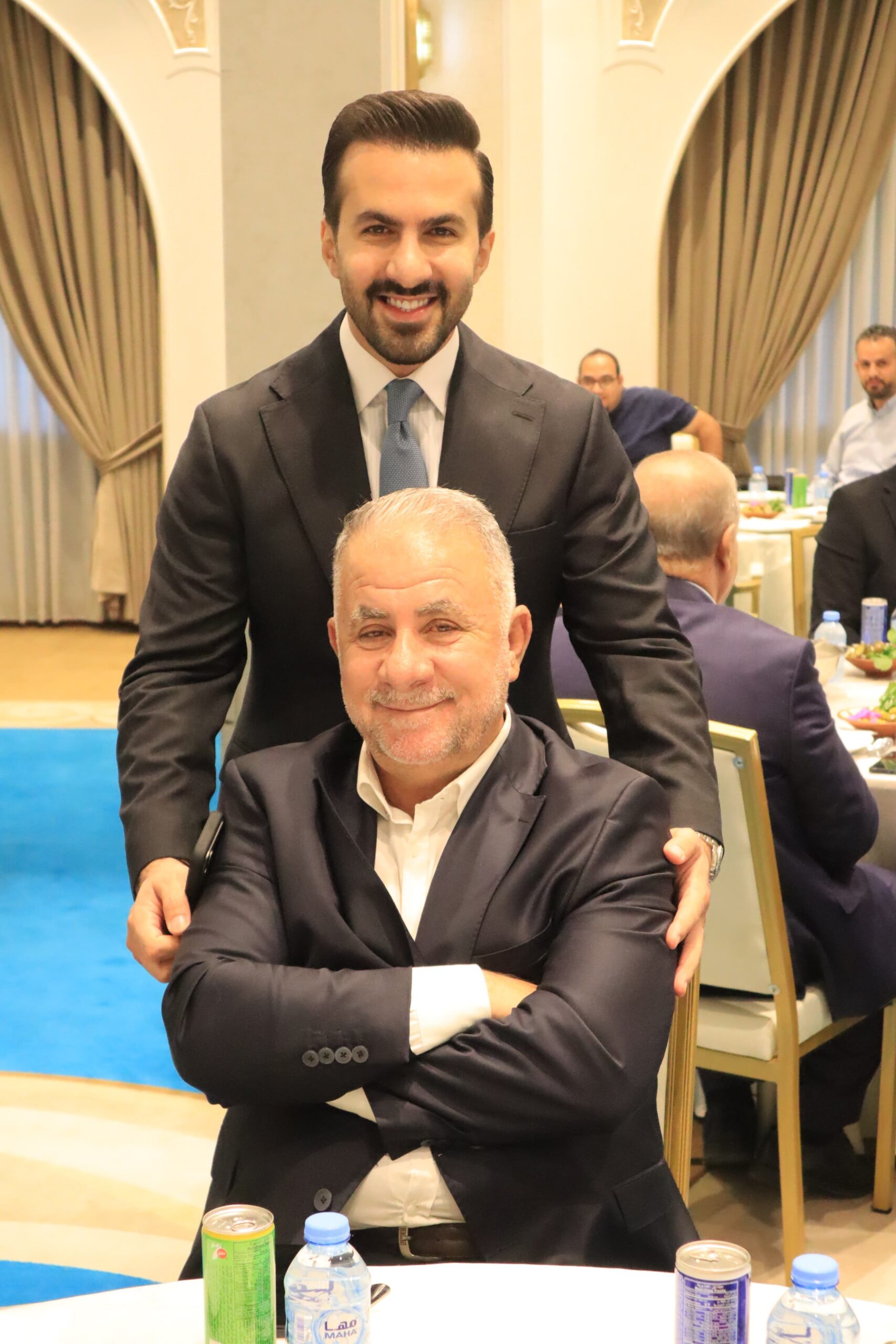 آل عطية الكرام.. مأدبة غداء حاشدة احتفاءً بزفاف الشاب معاذ مازن عطية