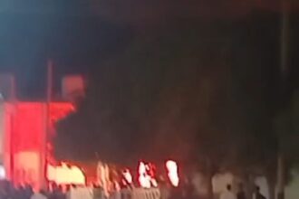 أعمال شغب وحريق مركبة في صخرة بعد صلح عشائري إثر حادثة اعتداء