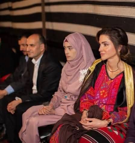 صورة حول : الملكة رانيا العبدالله... زوجة ملك وأم ولي عهد ورمز للعطاء والانسانية الملكة رانيا العبدالله... زوجة ملك وأم ولي عهد ورمز للعطاء والانسانية