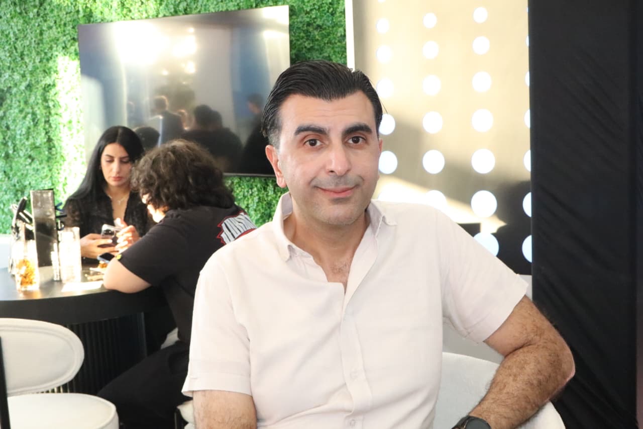 جيلي تعزز حضورها في الأردن بإطلاق EX5 EM-i الهجينة