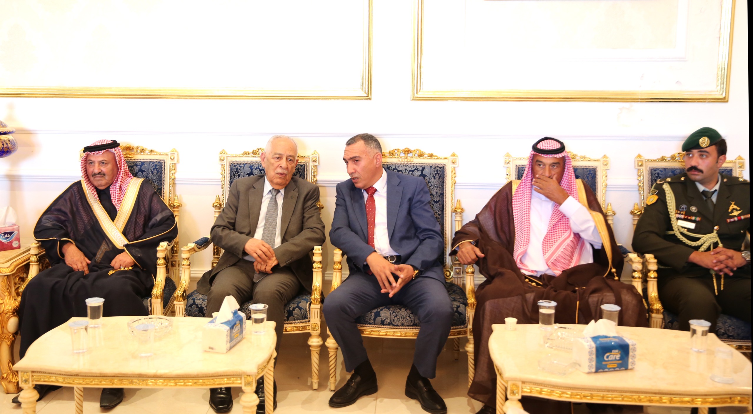 مندوبا عن الملك وولي العهد.. العيسوي يعزي المجالي والشوابكة والرشدان