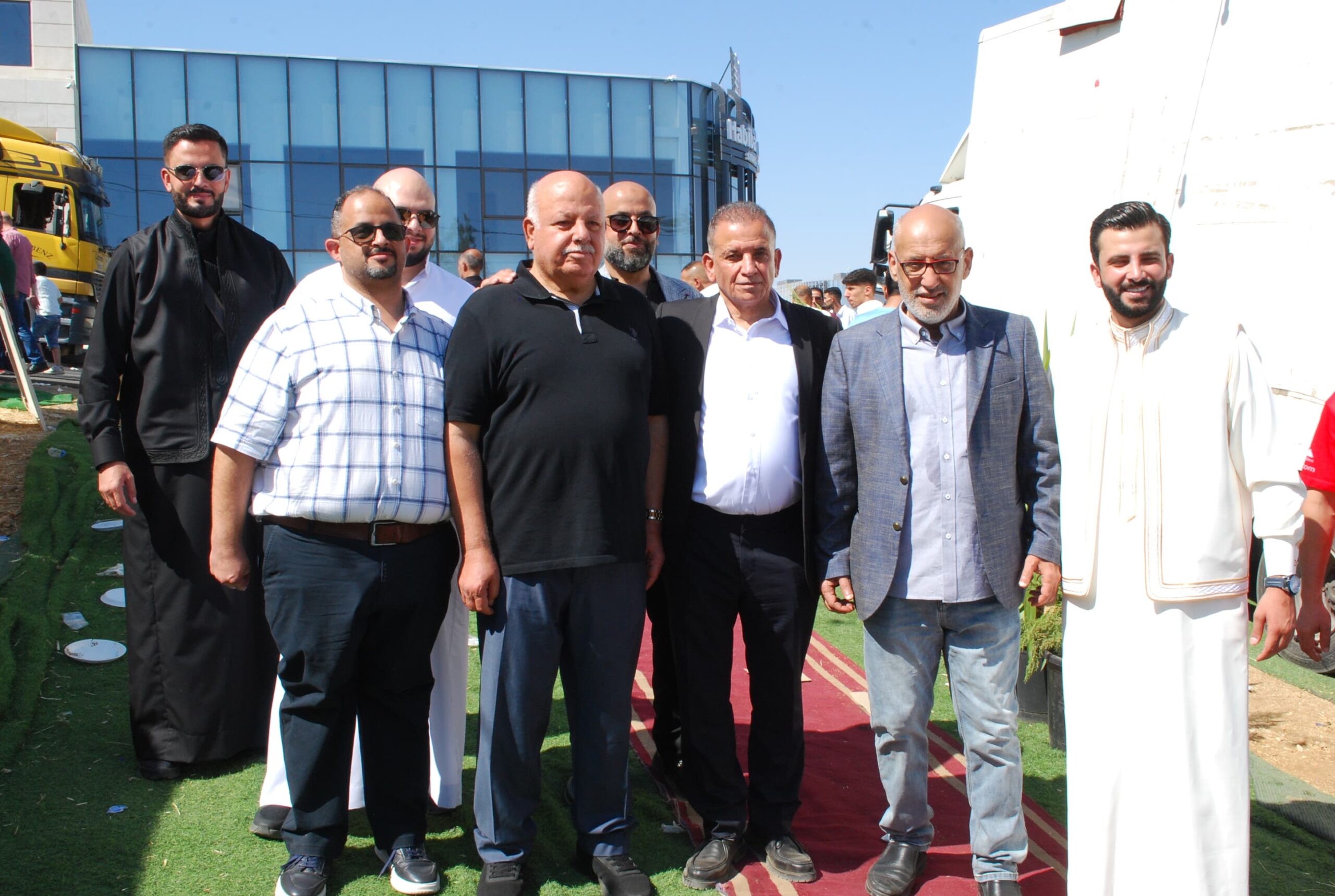 أفراح آل المناصرة بزفاف قيس وسط حضور الأهل والأصدقاء