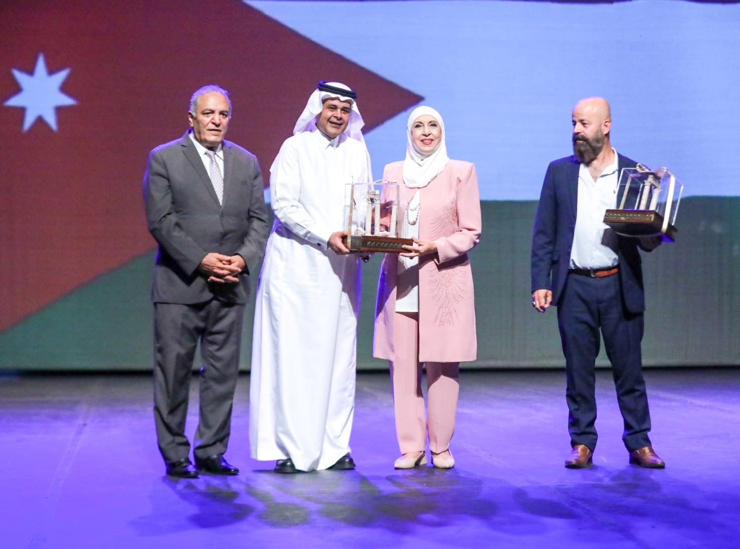 مسرحية" المدعو صدفة" من البحرين تحصد جوائز مهرجان المونودراما المسرحي الرابع