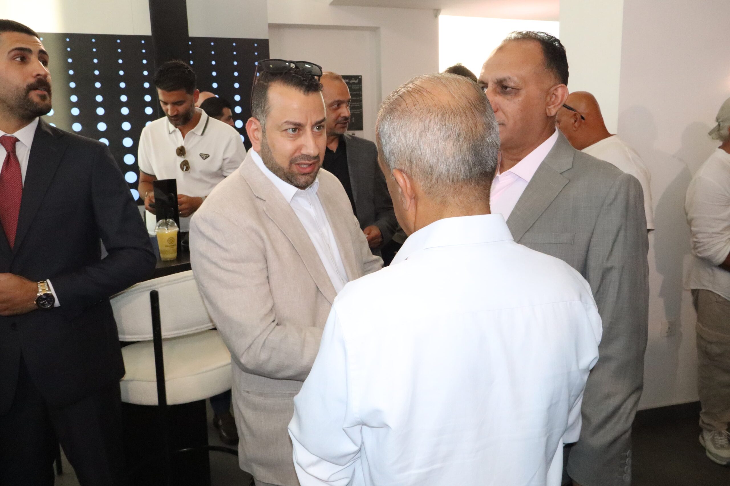 جيلي تعزز حضورها في الأردن بإطلاق EX5 EM-i الهجينة