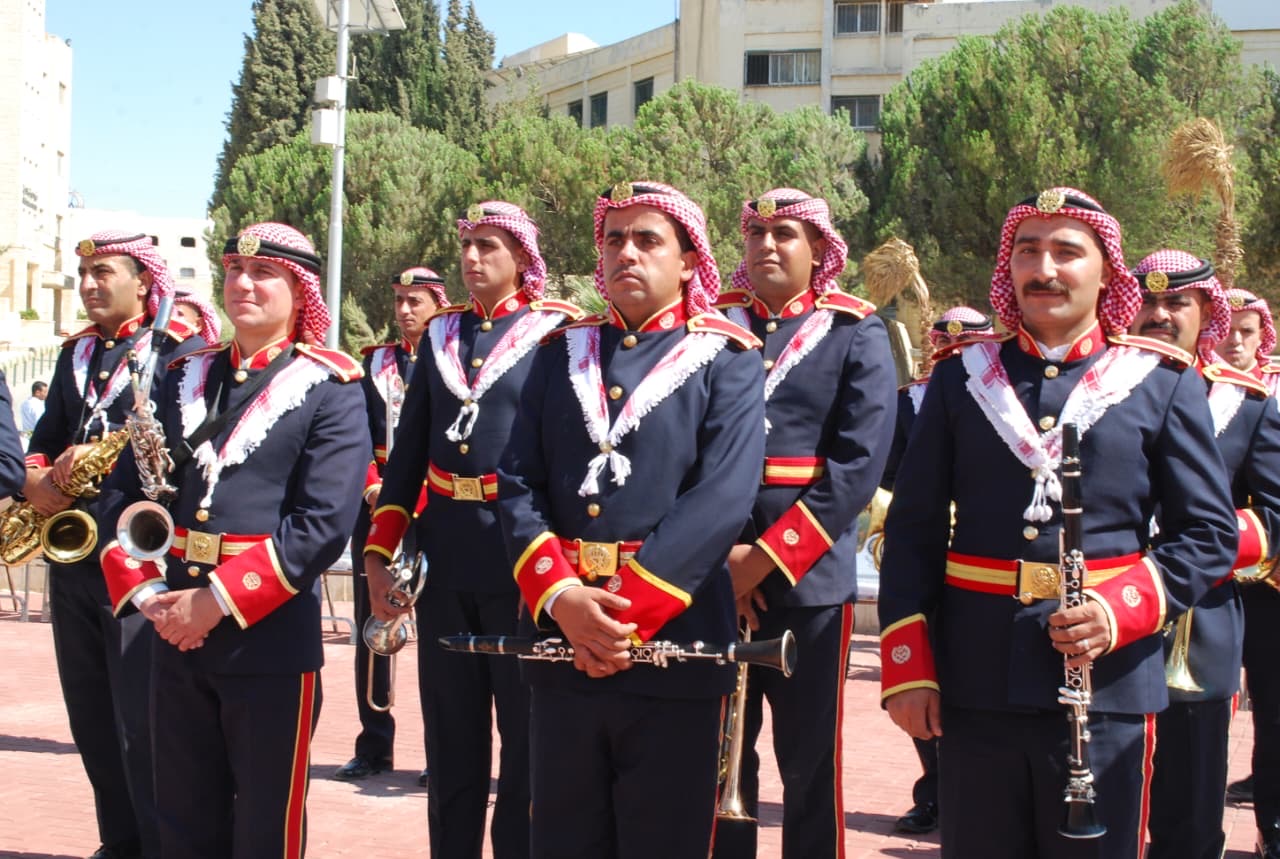 رئيس الديوان الملكي يفتتح "واحة الأردن" في جامعة الطفيلة التقنية