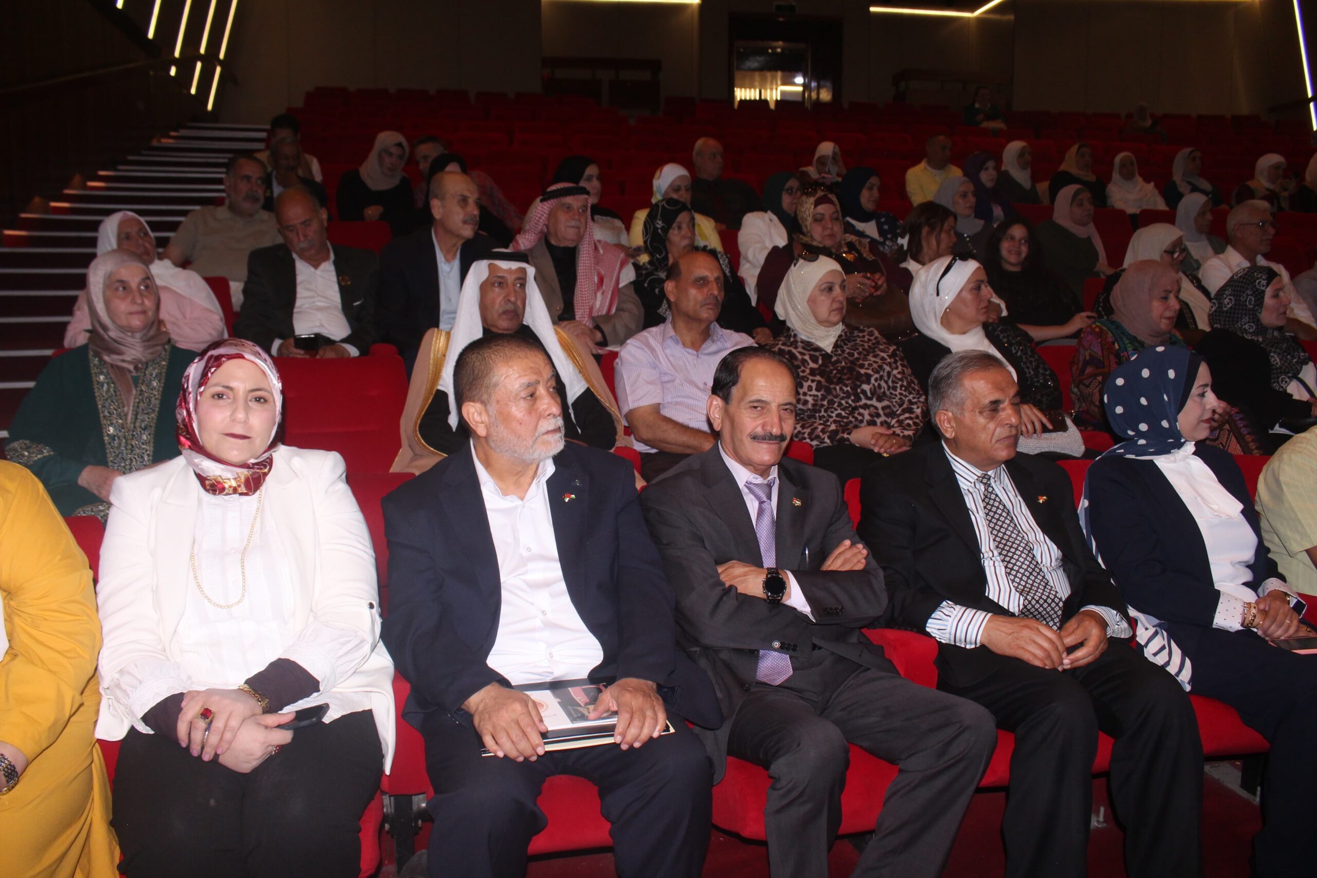 تكريم المستشارة ربى عوني الرفاعي خلال حفل "سيدات بضياء الملكة" بمناسبة عيد ميلاد الملكة رانيا