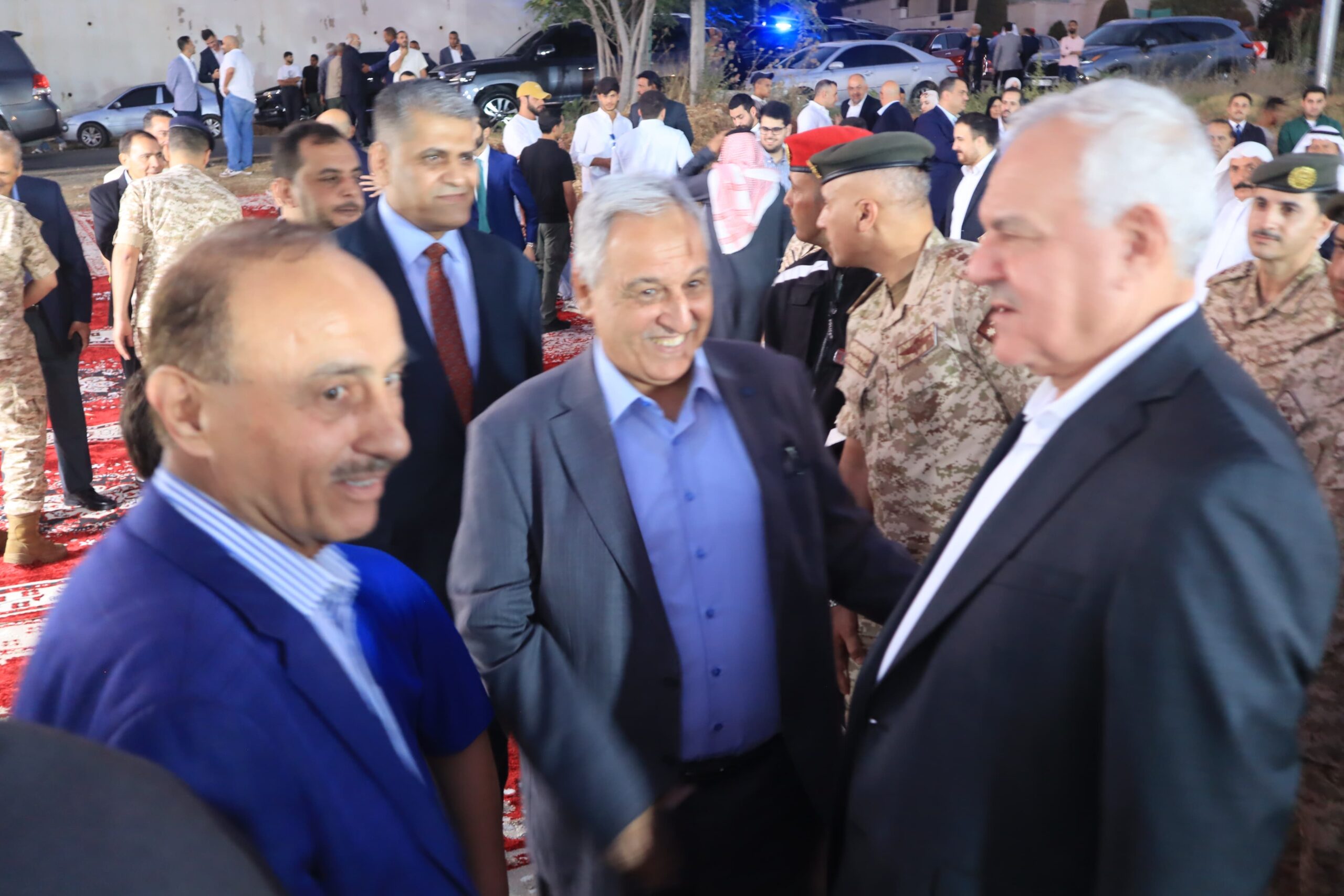 الحنيطي يستقبل التهاني بمناسبة ترفيعه إلى رتبة فريق .. (صور )