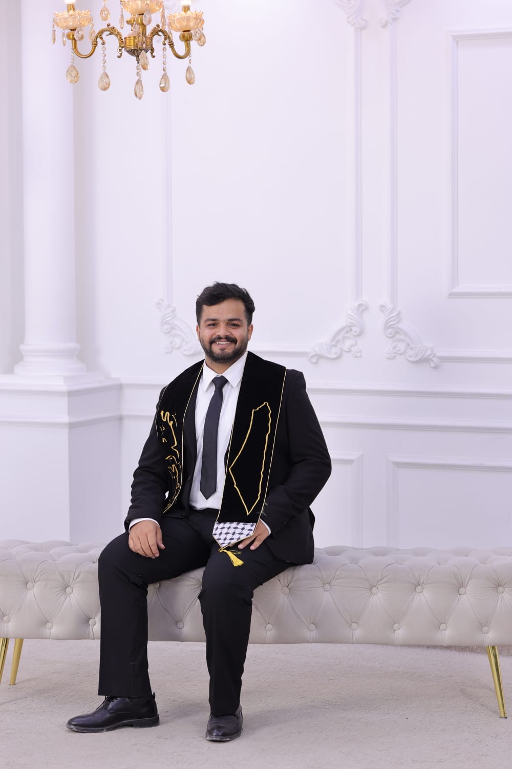 صورة حول : عائلة أبو خالد الحنيني تهنئ ابنهم محمد وليد الحنيني بتخرجه عائلة أبو خالد الحنيني تهنئ ابنهم محمد وليد الحنيني بتخرجه