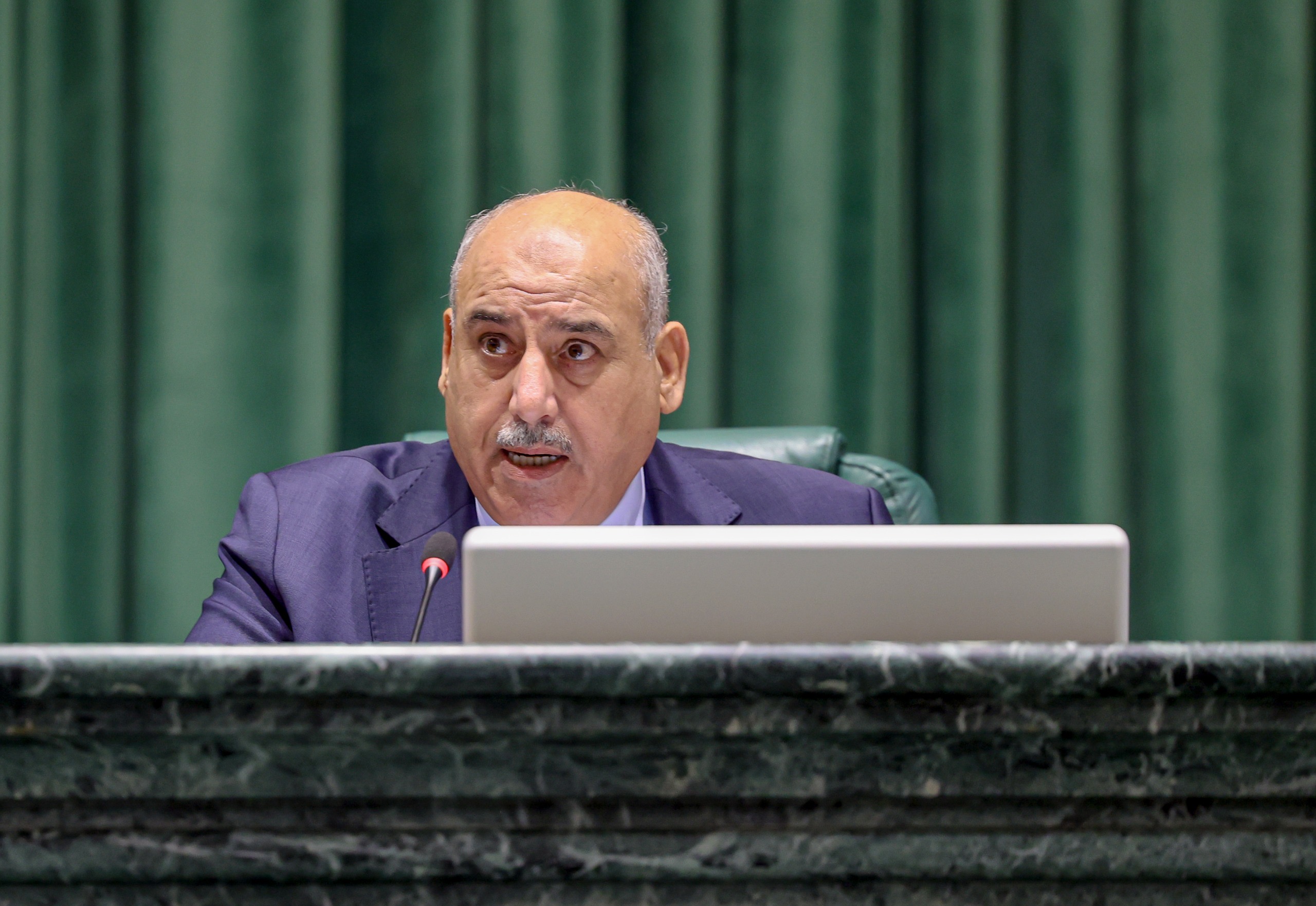 صورة حول : القاضي: خلف جيشنا في مواجهة الاعتداء الإيراني الغاشم وأمننا مع دول الخليج كلٌ لا يتجزأ القاضي: خلف جيشنا في مواجهة الاعتداء الإيراني الغاشم وأمننا مع دول الخليج كلٌ لا يتجزأ
