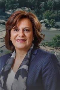 خلود السقاف.. مسيرة مهنية حافلة