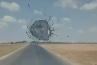 بعد رشق شاحنات أردنية محملة بالأسمنت والكلنكر.. شركات التخليص تطالب سورية بحماية السائقين الأردنيين