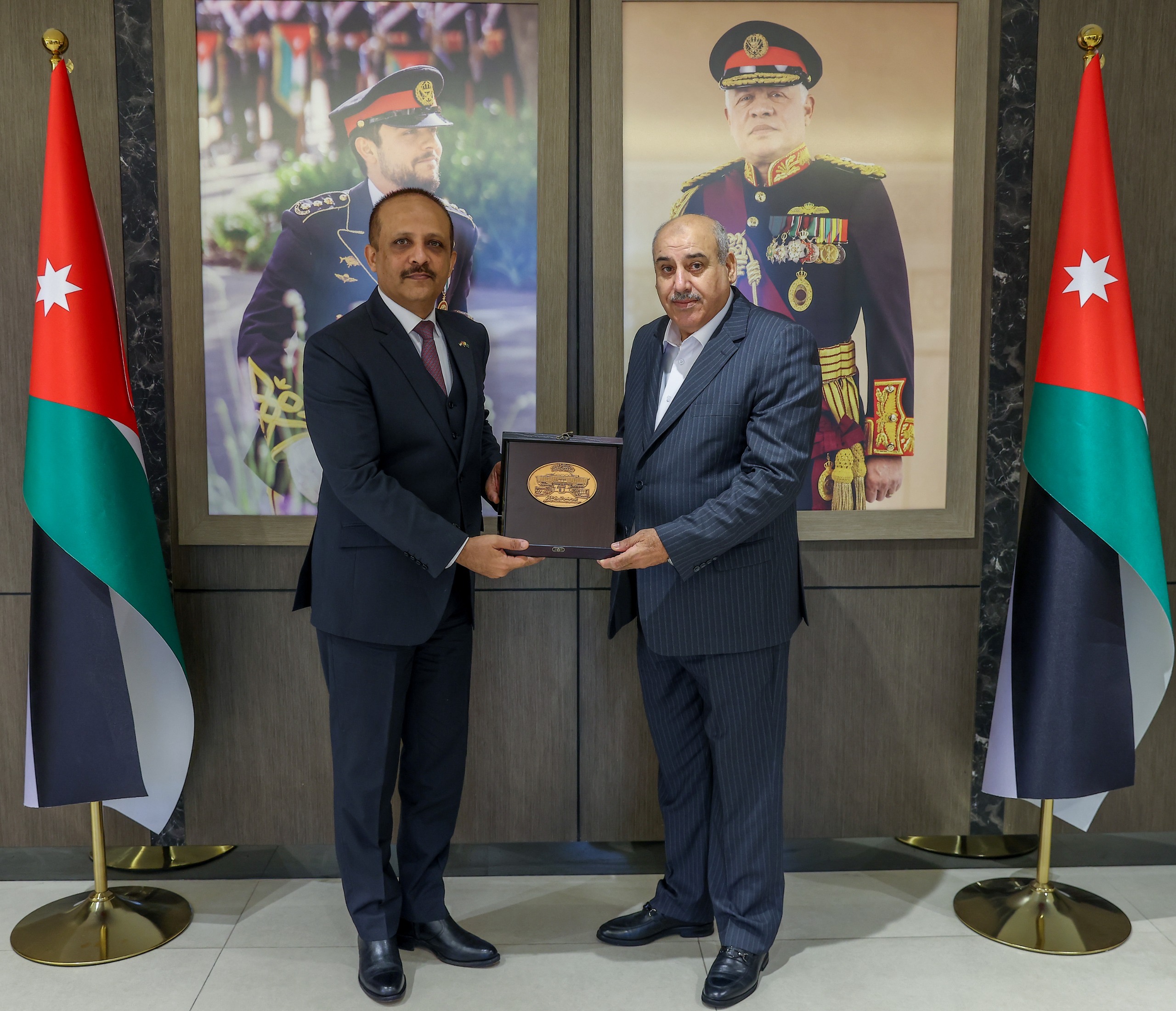 القاضي يلتقي السفير الباكستاني