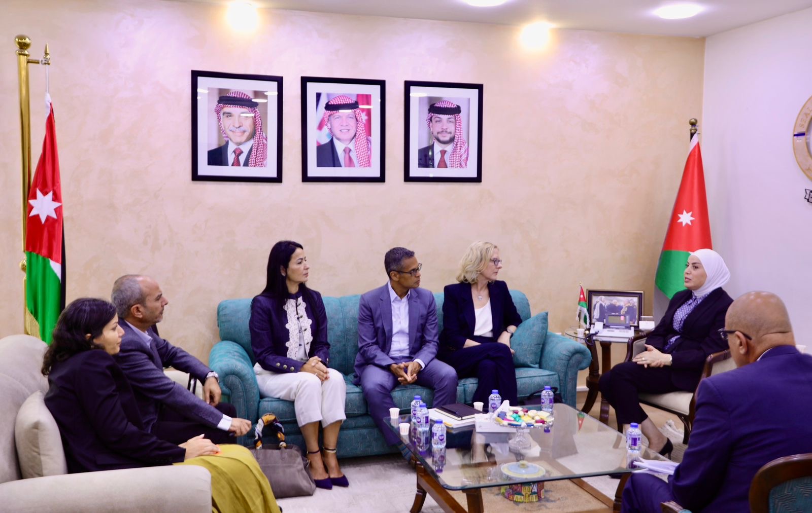 صورة حول : وزيرة التنمية الاجتماعية تبحث ورئيسة مؤسسة فورد تعزيز الشراكة ودعم أولويات الحماية الاجتماعية وزيرة التنمية الاجتماعية تبحث ورئيسة مؤسسة فورد تعزيز الشراكة ودعم أولويات الحماية الاجتماعية